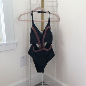 💚 black one piece with beading design